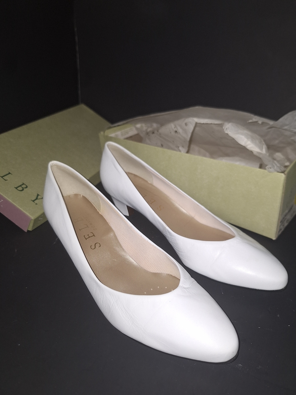 Vintage Selby Montgomery White Leather Mid-Heel Pointed Pumps sz8.5 Unworn
